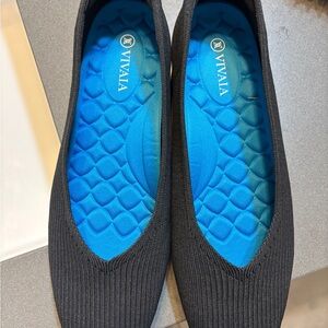 Vivaia Black Shoes with Blue Sole nwot size 39